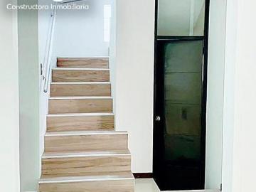 Venta hermosa casa de 3 pisos en urb privada proxima a los angeles de cayma