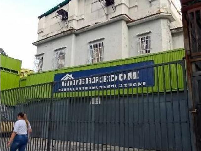 Venta Local Comercial con Fondo de Comercio en la Av. Panteón /#JT