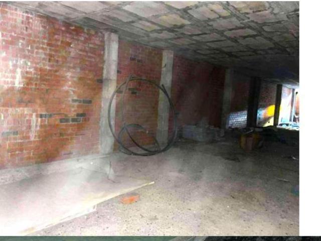 VENTA LOCAL COMERCIAL CON PARKING