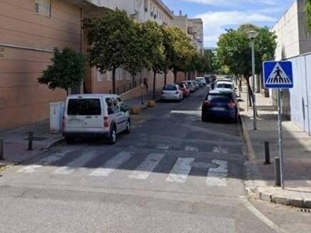 Venta local comercial en Sevilla