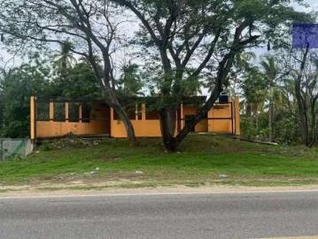 Venta Local Comercial sobre carretera Ejido Coacoyul