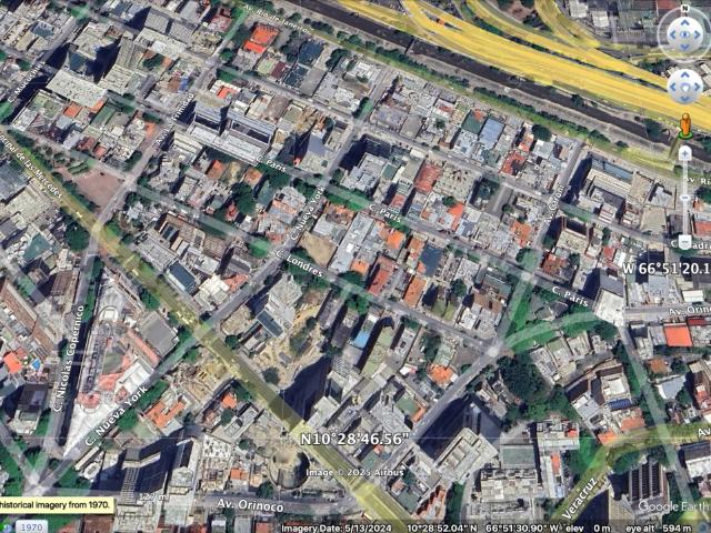 Venta Local Pie de Calle Urb Las Mercedes
