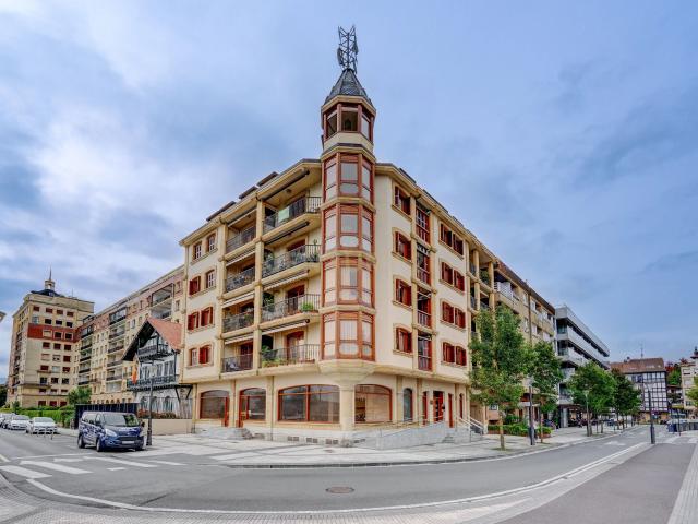 VENTA – Local representativo con vistas al mar. Si entras dentro, te enamorarás de él
