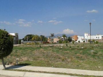 VENTA DE LOTE EN BUGAMBILIAS SJR QRO 135 M2 8 X 16 M LISTO PARA CONSTRUIR CON DOCUMENTACION EN ORDEN