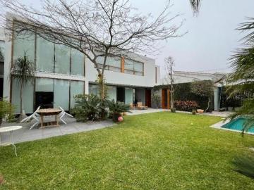 Venta moderna casa en condominio muy cerca a Chacarilla, Surco