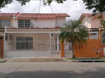 VENTA O ALQUILER CASA DUPLEX CHANIS