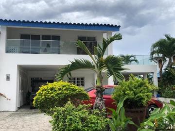 Venta o alquiler: Duplex 6 recámaras en Playa Blanca