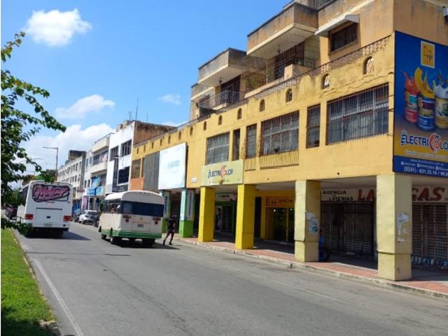 Venta o Alquiler Local comercial Avenida Las Ferias NLH