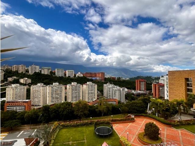Vendo/Alquilo Ph 370m2 Lomas de la Alameda 3012