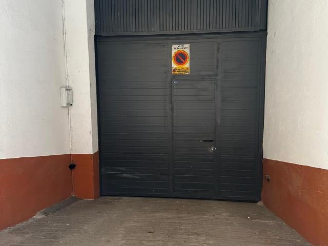 VENTA o ALQUILER: Plaza de Parking en Ponferrada, Zona Alta
