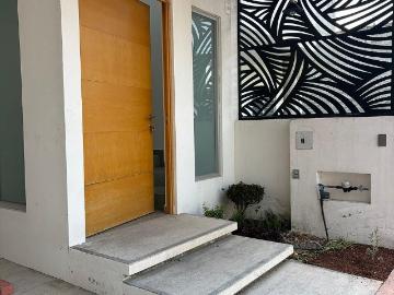 Venta o Renta de Casa Nueva | Residencial Hábitat, Cuesta Bonita