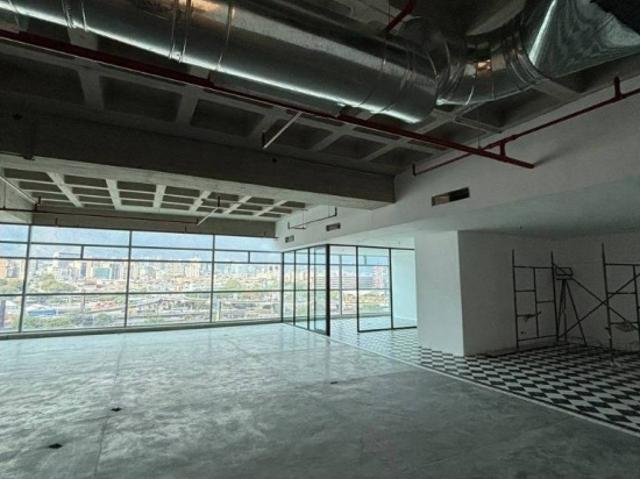 VENTA OFICINA OBRA GRIS EN TORRE LUXOR. LAS MERCEDES