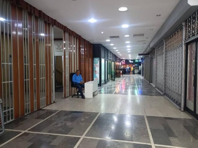 Venta oficina en el Centro de Caracas, Parroquia Catedral.