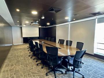 VENTA OFICINA PREMIUM 186M² | 5º PISO | VISTAS EXTERIORES | 4 COCHERAS | SEGURIDAD 24/7