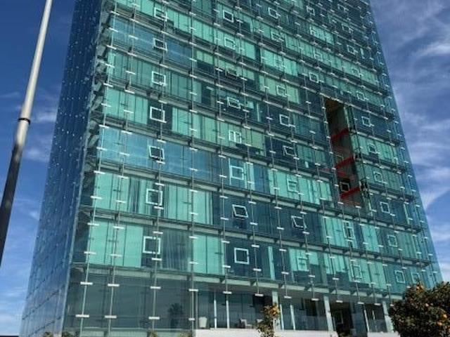 VENTA OFICINA TORRE POLARIS