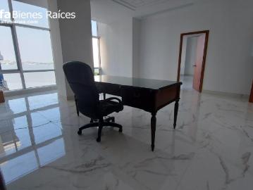 Venta oficina 130m2 Edif Torreón Puerto Santa Ana Guayaquil