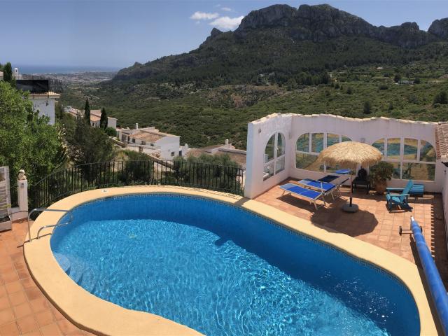 Venta particular a particular: Villa mediterránea tipo Ibiza. 200m² Dénia