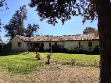 Venta Parcela Pirque Hermosa propiedad de 5.880 m2 y 163 m2 construido ubicada en el mejor sector de la comuna de pirque