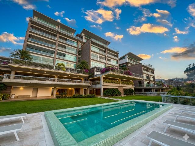 Venta Penthouse Duplex Alto Hatillo | $500K | Financiamiento