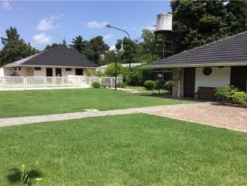 VENTA PERMUTA Quinta Pileta Quincho Cancha Fútbol