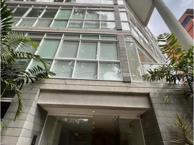 Venta PH Los Naranjos de Las Mercedes / 4H / 4.5 B /4 P