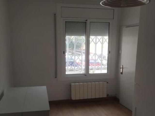 VENTA PISO BAJO 3 HABITACIONES EN LES TERMES