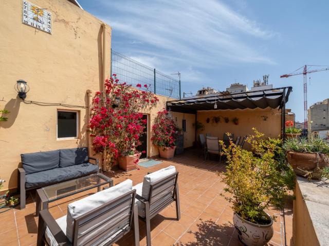 VENTA PISO CON TERRAZA