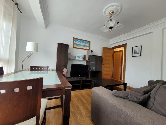 VENTA PISO DE TRES HABITACIONES CALLE GERONA