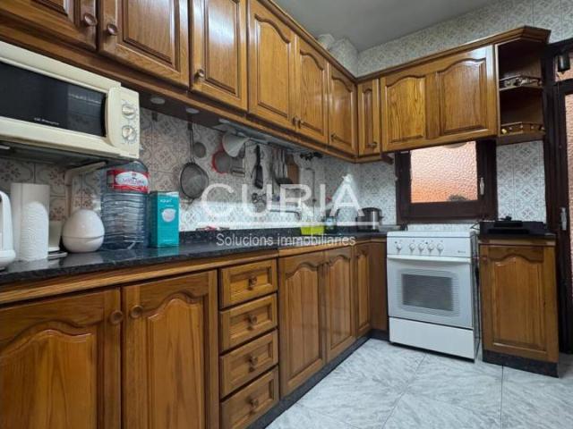 VENTA PISO EN ESCORXADOR CON TERRAZA, PARKING Y TRASTERO INCLUIDO