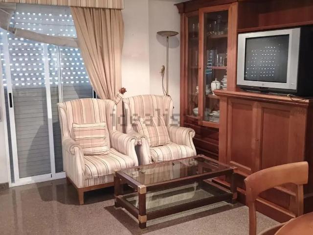 VENTA PISO ZONA SANTA ROSA Calle Maestro Espí