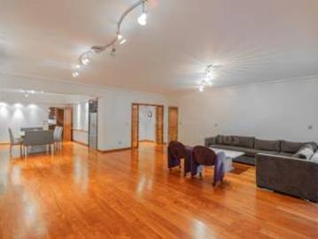 Venta Piso 5 ambientes c/dependencia 3 cocheras Seguridad 24hs Belgrano