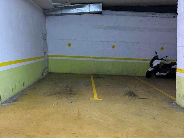 Venta plaza de garaje calle Manuel Gomez Moreno 2, Ávila