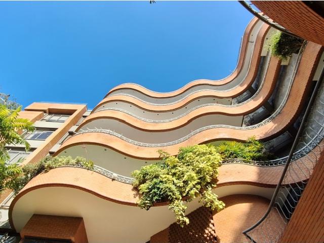 Venta Planta Baja en Urbanización Altamira 599 m2