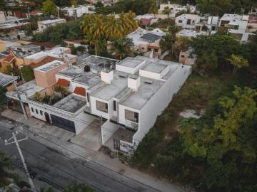 VENTA PRECIOSO TOWNHOUSE 3 RECÁMARAS Y ALBERCA EN BUGAMBILIAS