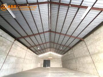 Venta/Alquiler bodega industrial 476m², En Complejo Vía Durán
