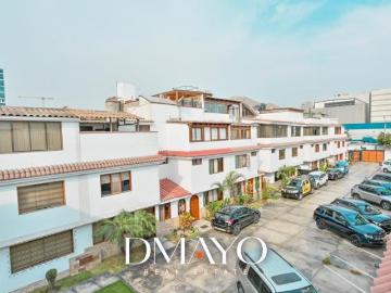 Venta/Alquiler casa de 3 pisos y 5 habitaciones condominio privado Manuel Olguin Derby Surco