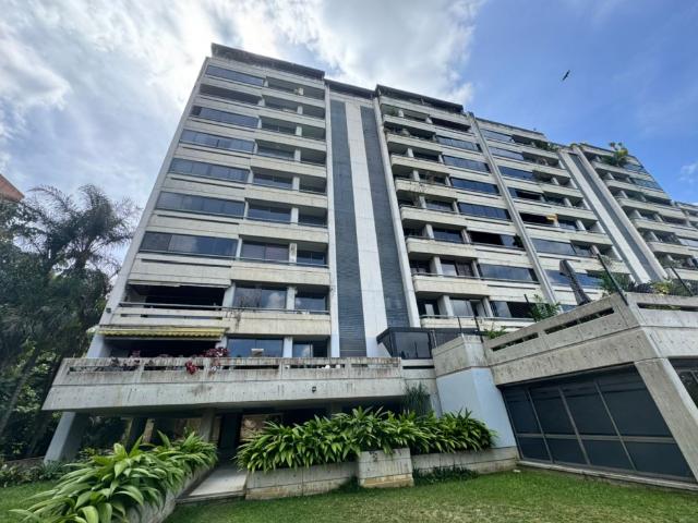 Venta/Apartamento/La Trinidad/196m2/3H+S/3B+V+S/3P