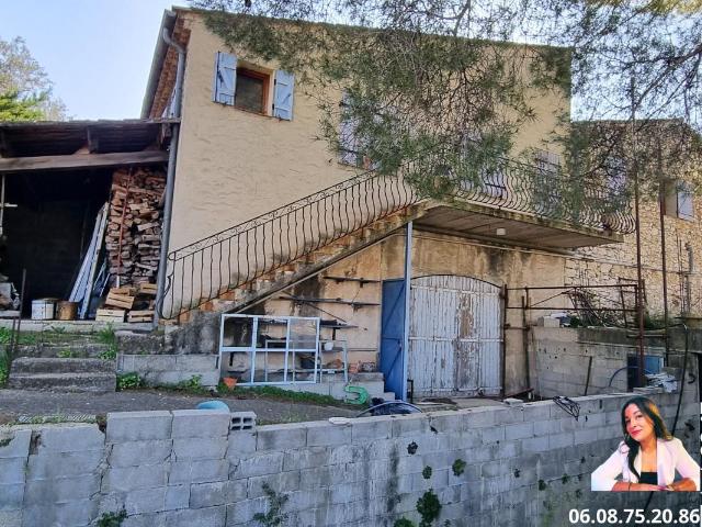 Ventabren – Ensemble immobilier à fort potentiel: rénovatio. 260m² Ventabren