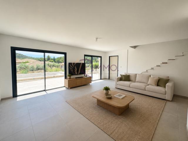 VENTABREN Maison neuve de 127.67m2 type 5 avec piscine et grand garage