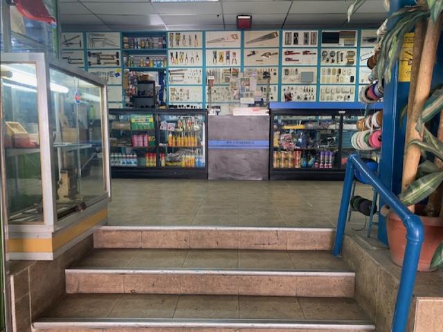 Venta/Local+Fondo de comercio/Centro de Caracas/220m2+80m2 mezzanina