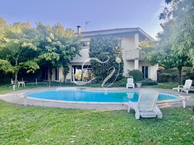 VENTE 69570 DARDILLY MAISON 200 m2 SUR UNE PARCELLE DE 1476 m2 AVEC PISCINE