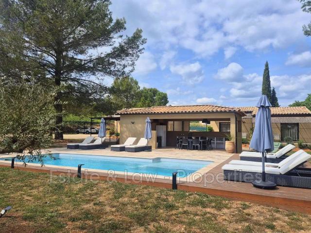 vente 7 Pièce s 220m² Cotignac