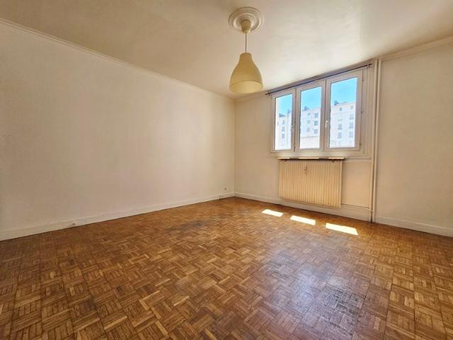Vente T3 45 m² à Saint Étienne 48 900 ¤