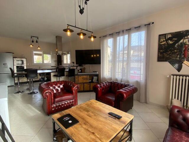 Évreux, au coeur du centre ville, appartement de 80 m2 avec une cave et un garage fermé