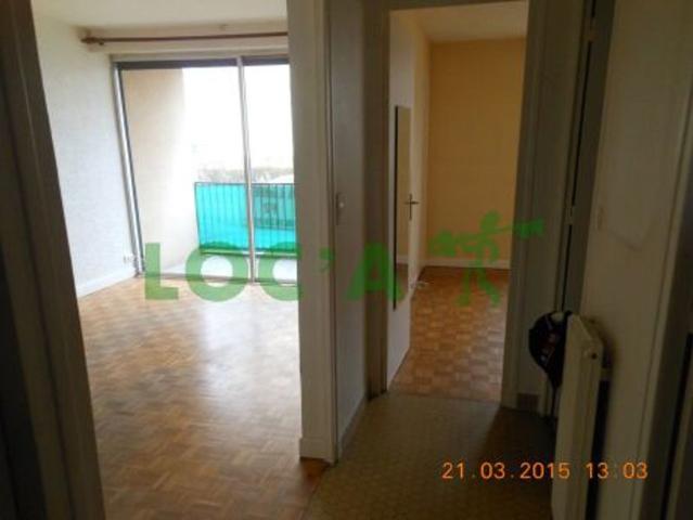 Appartement f2 avc balcon dans résidence bourroches