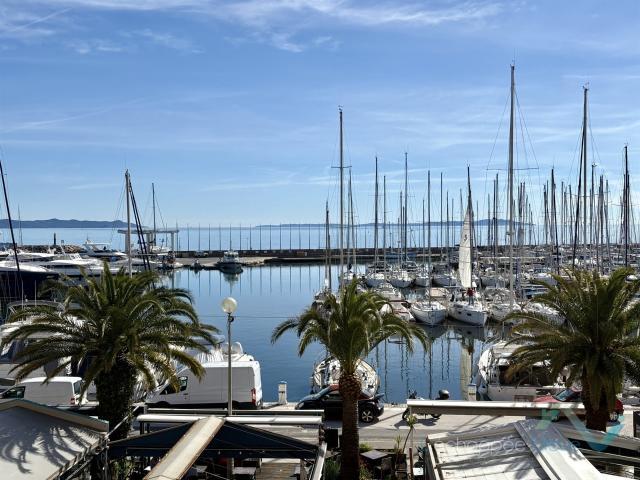 Vente T2 Hyeres Port Vue Mer 54m² Hyères
