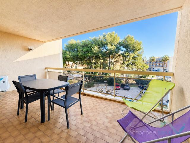 Vente T2 Hyeres Port Avec Garage Et Terrasse 31m² Hyères