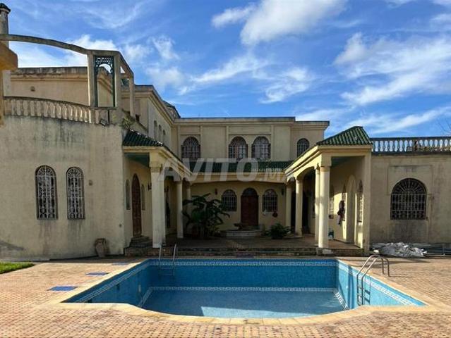 Vente terrain avec une ancienne villa Souissi