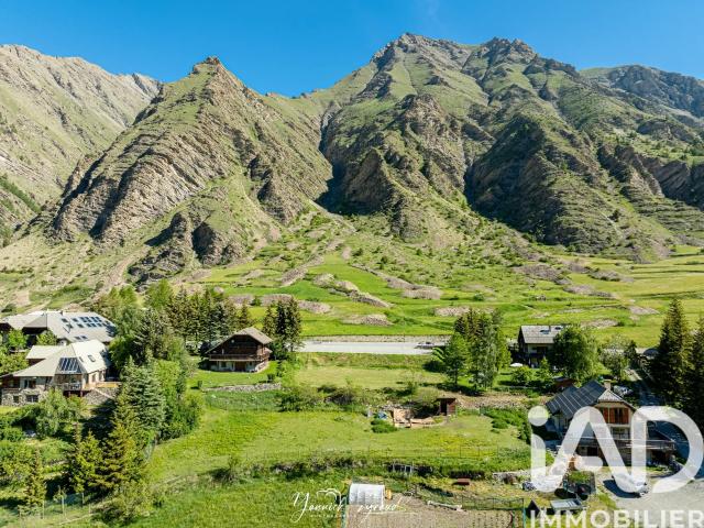 Vente Terrain à bâtir 1 931 m²