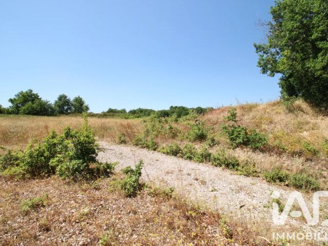 Vente Terrain à bâtir 2 217 m²